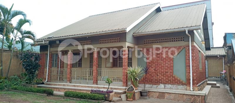 3 bedroom Villa for sale Kyaliwajjara town behind commercial plots Kampala Central Kampala Central - 2