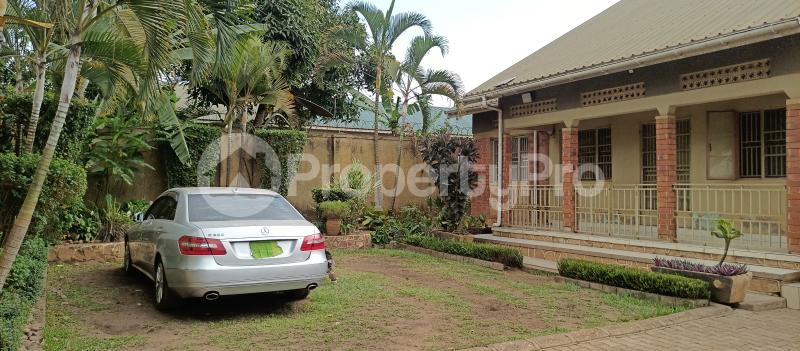 3 bedroom Villa for sale Kyaliwajjara town behind commercial plots Kampala Central Kampala Central - 0