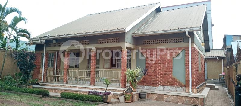 3 bedroom Villa for sale Kyaliwajjara town behind commercial plots Kampala Central Kampala Central - 4