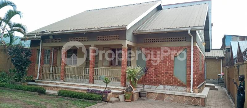 3 bedroom Bungalow Apartment for sale Kyaliwajjala road  Kampala Central Kampala Central - 1
