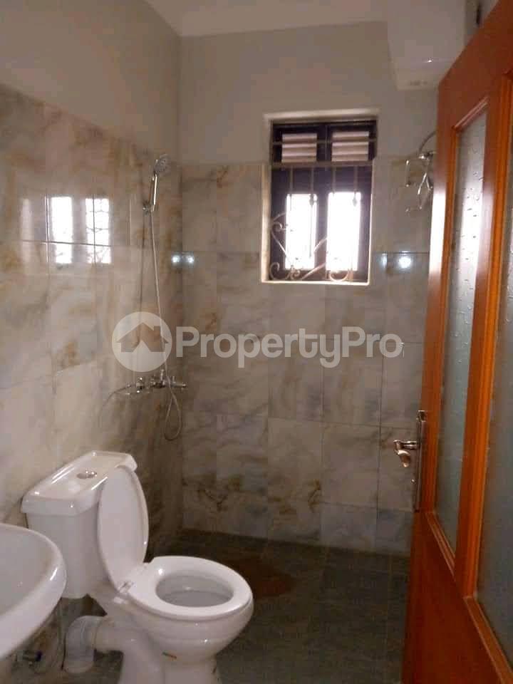 3 bedroom Apartment Block Apartment for rent nsasa road Kira Wakiso Central - 16