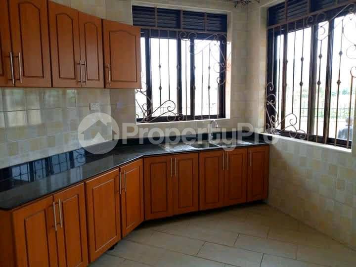 3 bedroom Apartment Block Apartment for rent nsasa road Kira Wakiso Central - 3