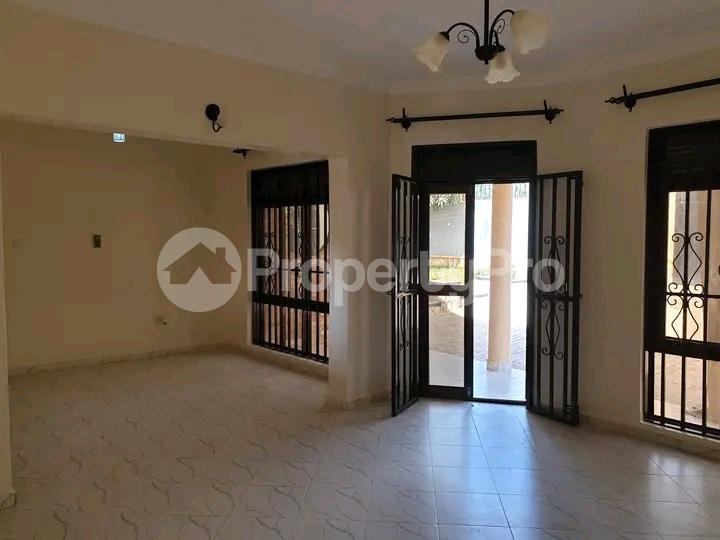 3 bedroom Bungalow Apartment for rent Kira nsaza  Kira Wakiso Central - 9