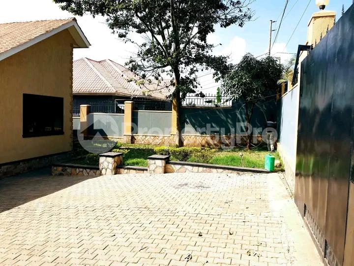 3 bedroom Bungalow Apartment for rent Kira nsaza  Kira Wakiso Central - 11