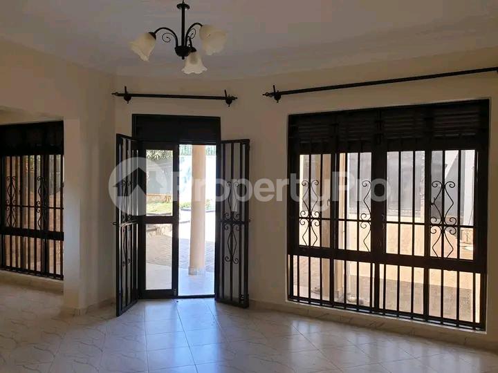 3 bedroom Bungalow Apartment for rent Kira nsaza  Kira Wakiso Central - 8