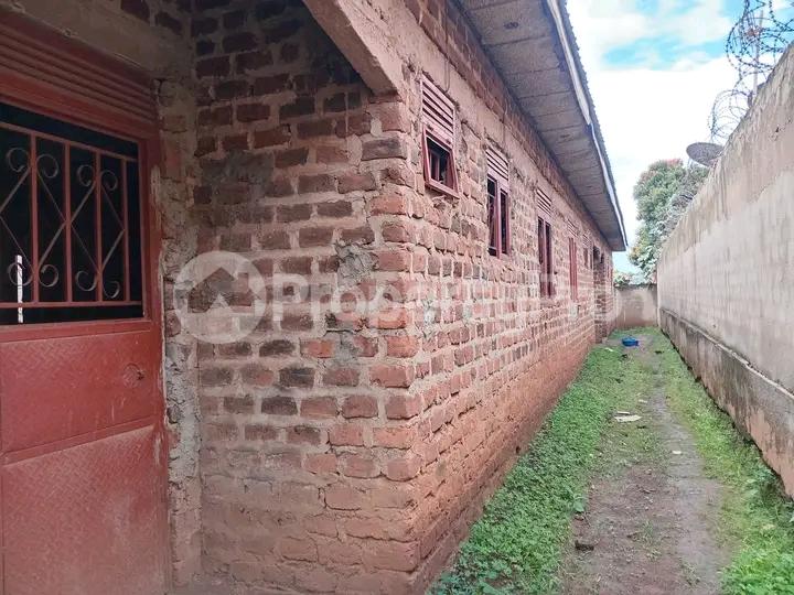 2 bedroom Bungalow Apartment for sale Kyaliwajjala  Kampala Central Kampala Central - 5