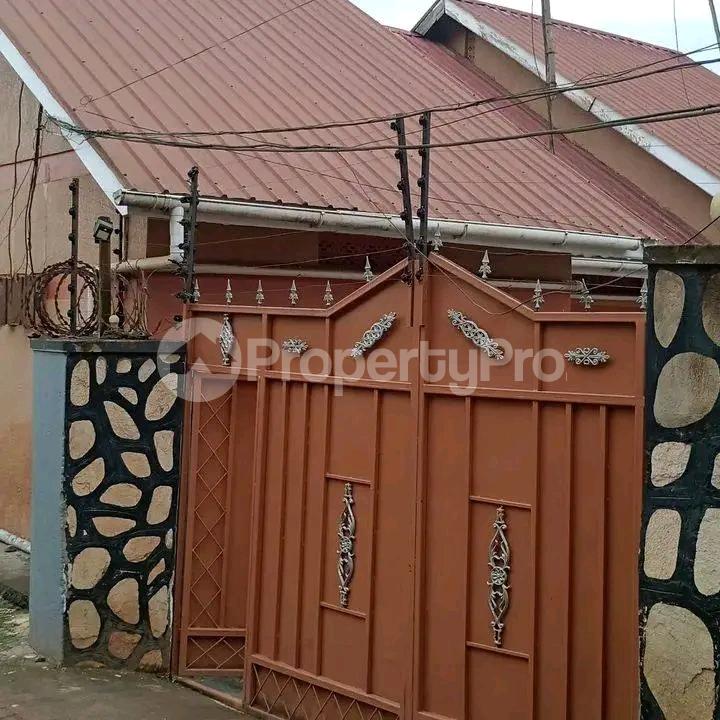 2 bedroom Bungalow Apartment for sale Namugongo road  Kampala Central Kampala Central - 5