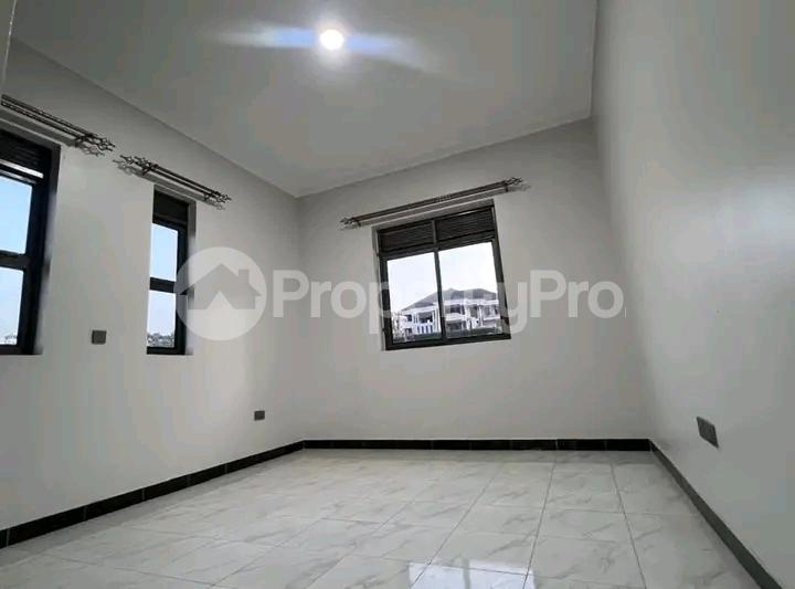 4 bedroom Apartment Block Apartment for sale Kitende road  Kampala Central Kampala Central - 0