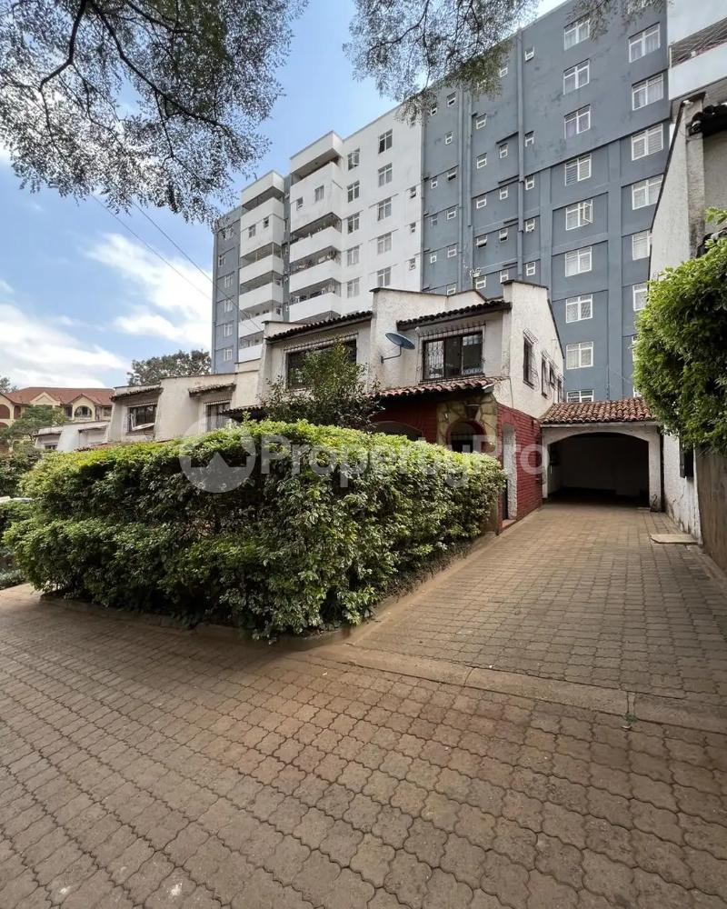4 bedroom Flat&Apartment for rent Lavington Nairobi