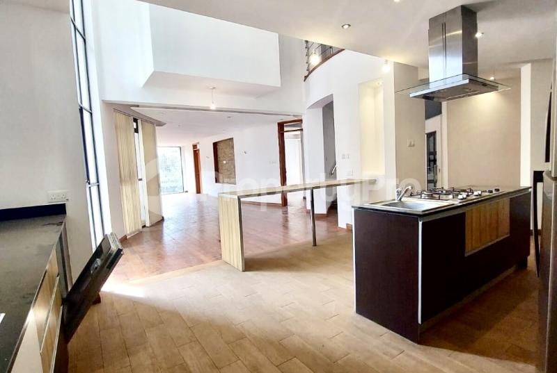 4 bedroom Flat&Apartment for sale Westlands Nairobi