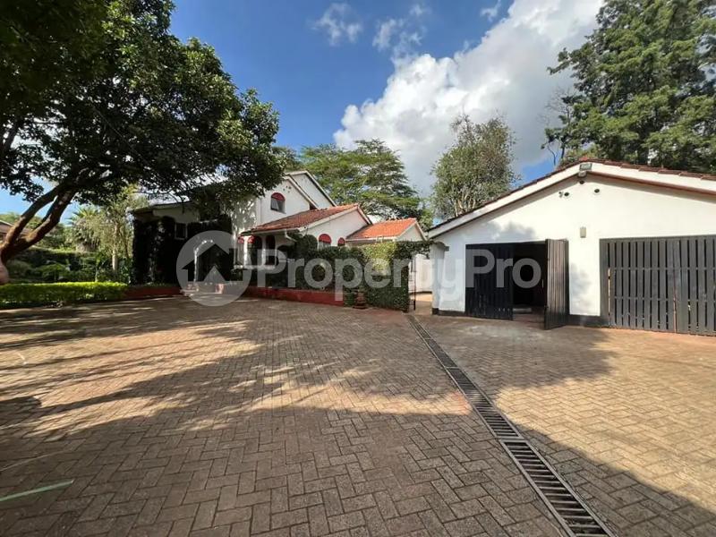 4 bedroom Bungalow Houses for rent Runda Nairobi