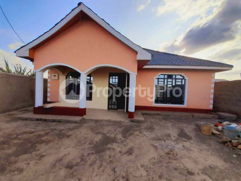 4 bedroom Houses for sale Kamakis Ruiru