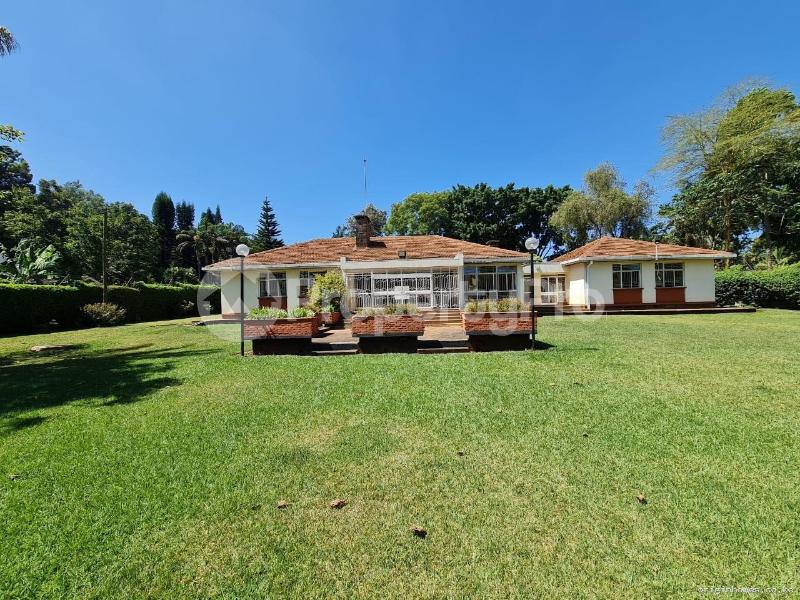 4 bedroom Bungalow Houses for rent Kitisuru Nairobi