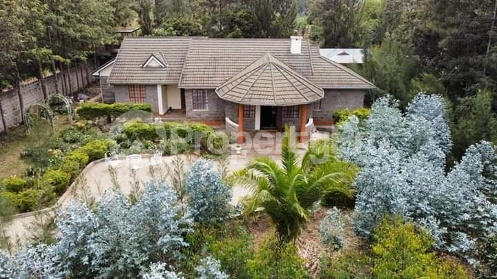 4 bedroom Bungalow Houses for sale Karen Nairobi