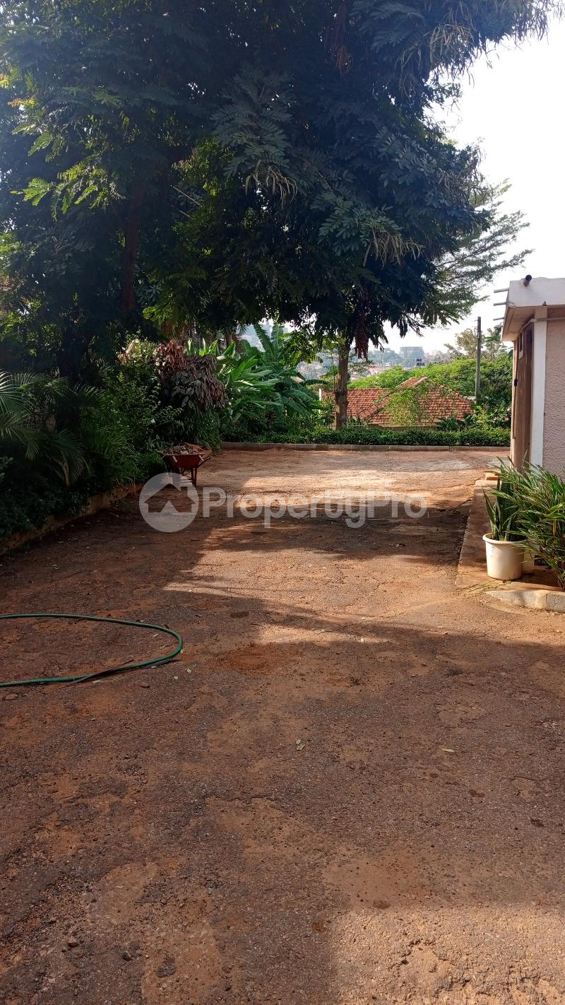 4 bedroom Villa for rent Magdalene Nanjala Rd. Bunga Munyonyo Kampala Central - 24