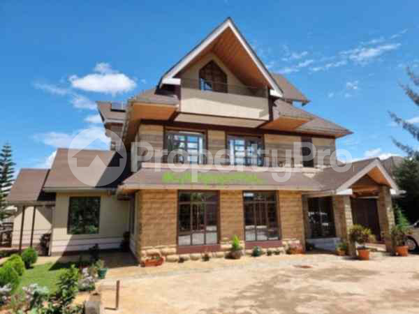 4 bedroom Houses for sale Kenyatta Road, Woodley/Kenyatta Golf Course Nairobi