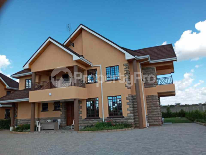 4 bedroom Houses for sale Kenyatta road, Nairobi West Nairobi