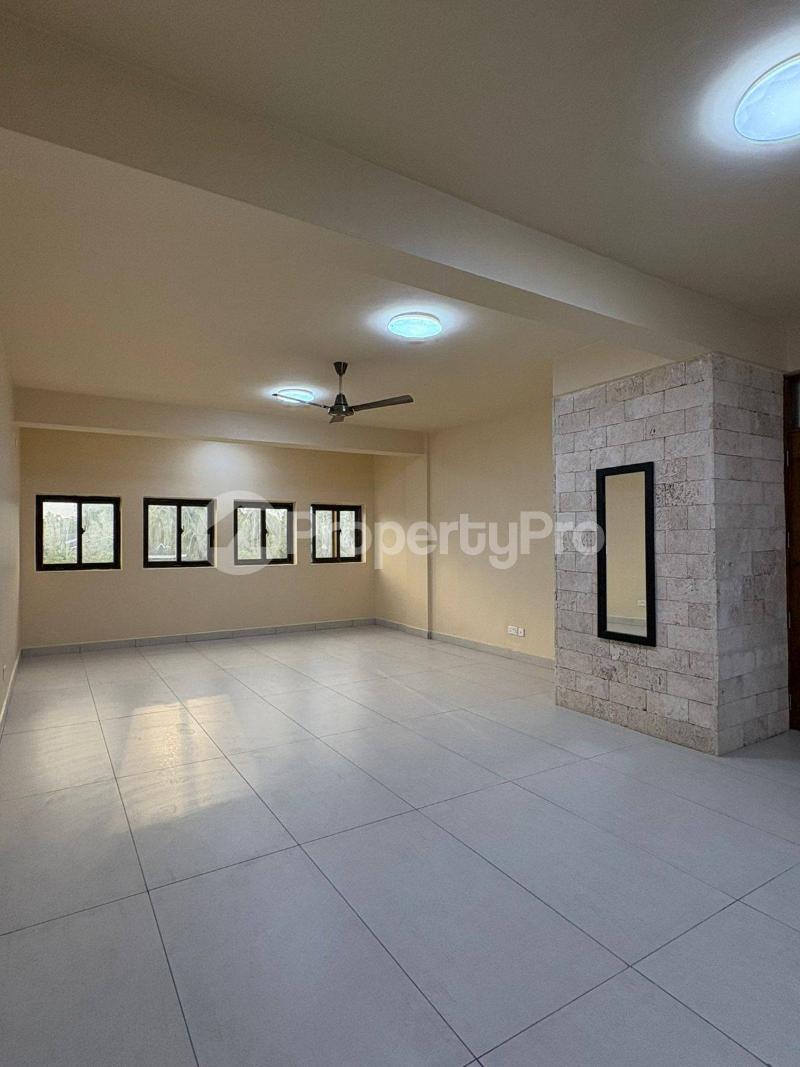 4 bedroom Rooms Flat&Apartment for sale Nyali Mombasa - 0