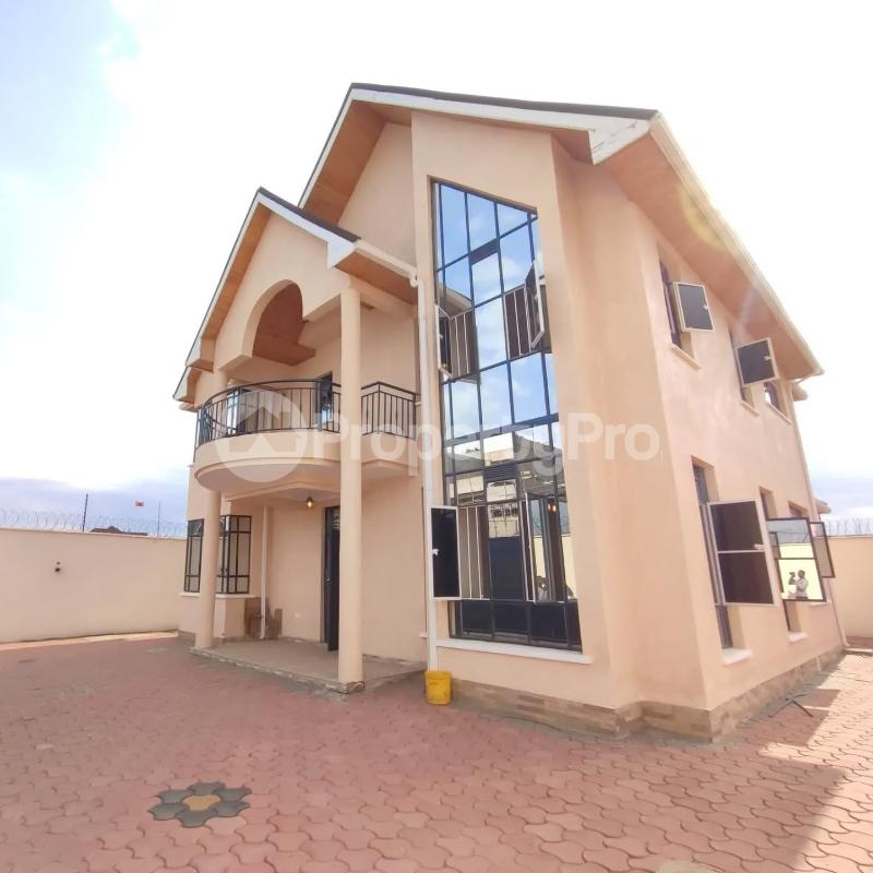 4 bedroom Houses for sale Kamakis Ruiru