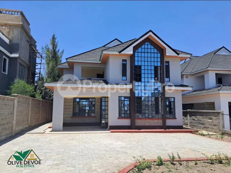 4 bedroom Townhouses Houses for rent ATHI RIVER Kisaju Kitengela