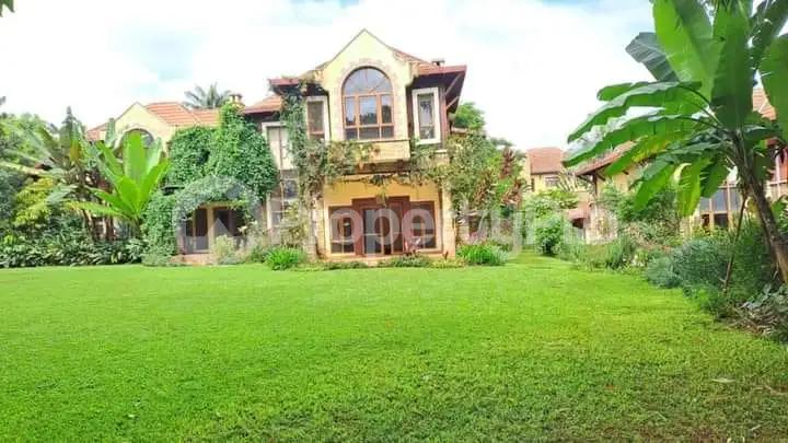 6 bedroom Townhouses Houses for rent Kitisuru Nairobi