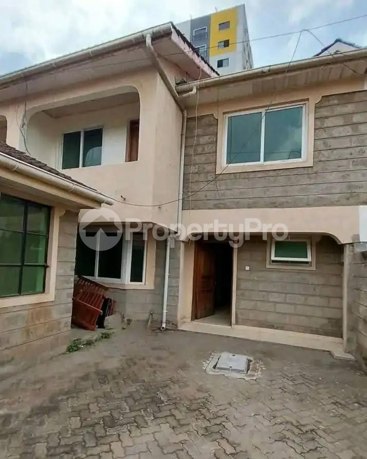 4 bedroom Townhouses Houses for rent South C Nairobi