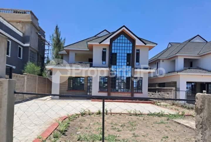 4 bedroom Townhouses Houses for rent ATHI RIVER Kisaju Kitengela