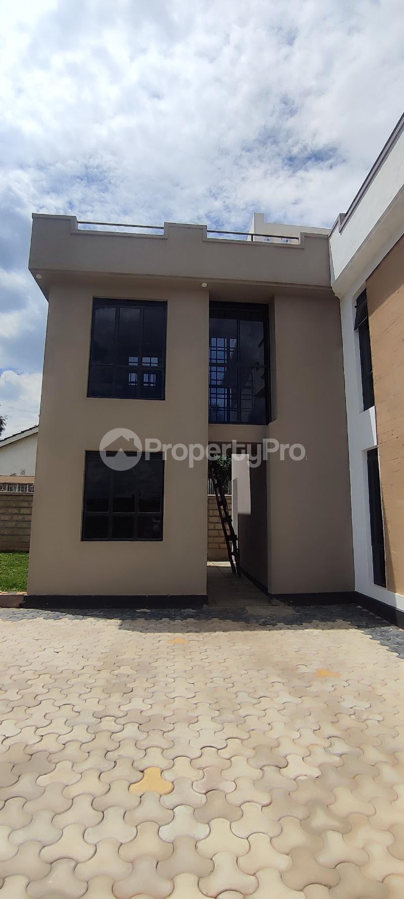 5 bedroom Townhouses Houses for sale Nkoroi  Ongata Rongai Kajiado