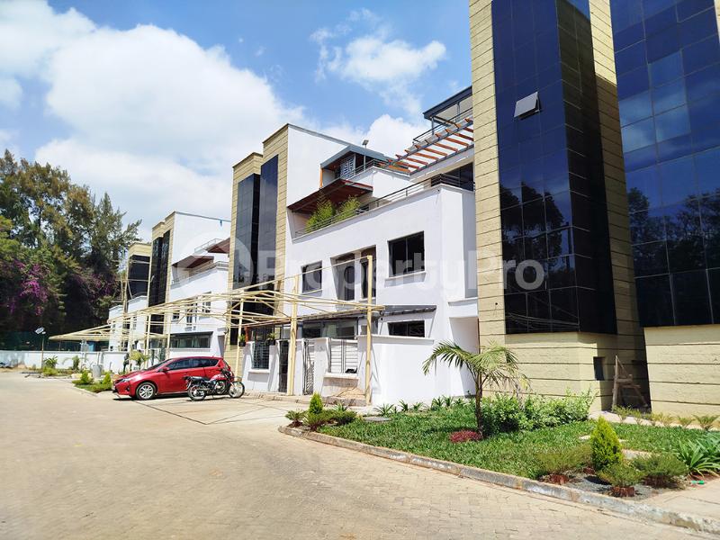4 bedroom Townhouses Houses for sale Lavington Nairobi