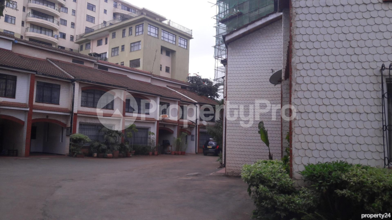 Townhouse for rent Along Kayawe Rd, Kilimani Nairobi - 0