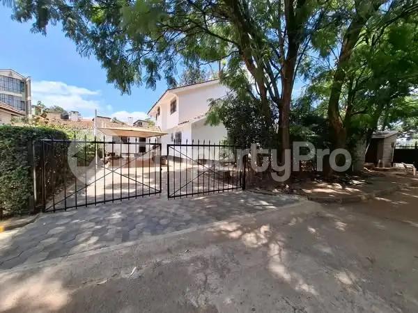 4 bedroom Townhouses Houses for rent Kilimani Nairobi