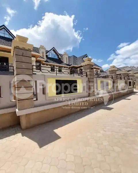 4 bedroom Townhouses Houses for rent Thome Nairobi
