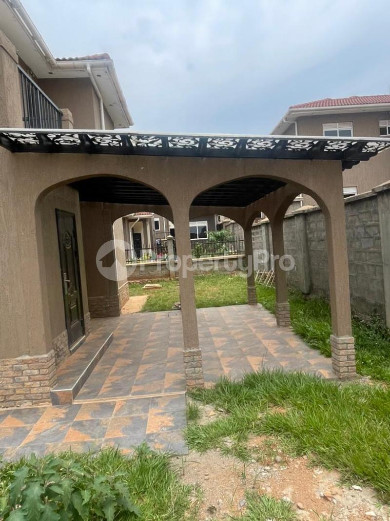 4 bedroom Villa for sale Mirembe Villas Kigo Gabba Kampala Central - 0