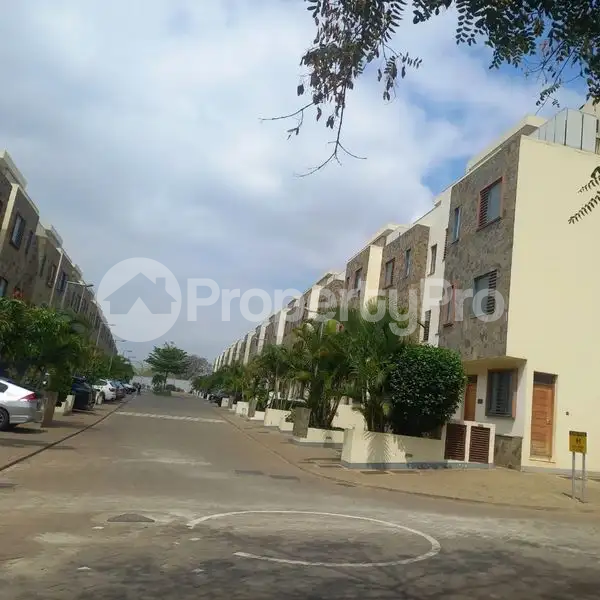 4 bedroom Townhouse for sale Thika Road Nairobi