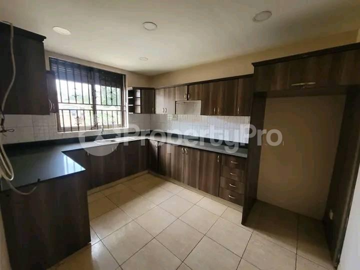 4 bedroom Apartment Block Apartment for rent Naguru road Kampala Central - 4