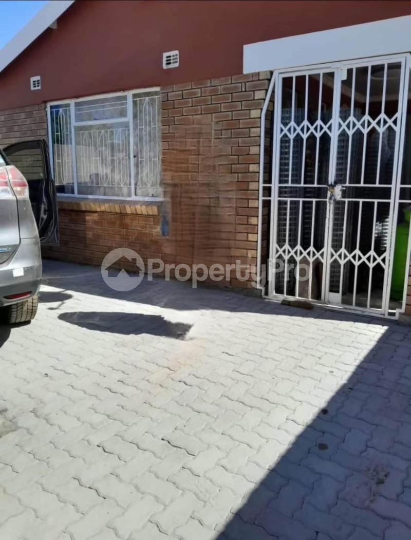 4 bedroom Houses for sale Nketa 6 , Bulawayo Nketa Bulawayo High-Density Bulawayo - 11