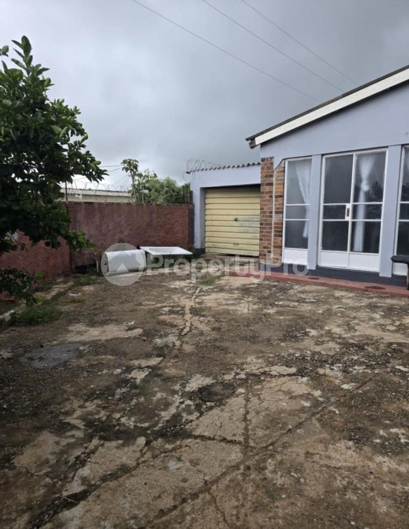 4 bedroom Houses for sale Pumula South , Bulawayo Pumula South Bulawayo High-Density Bulawayo - 9