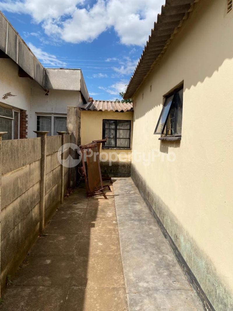 4 bedroom Houses for sale Tshabalala , Bulawayo  Tshabalala Extension Bulawayo High-Density Bulawayo - 1
