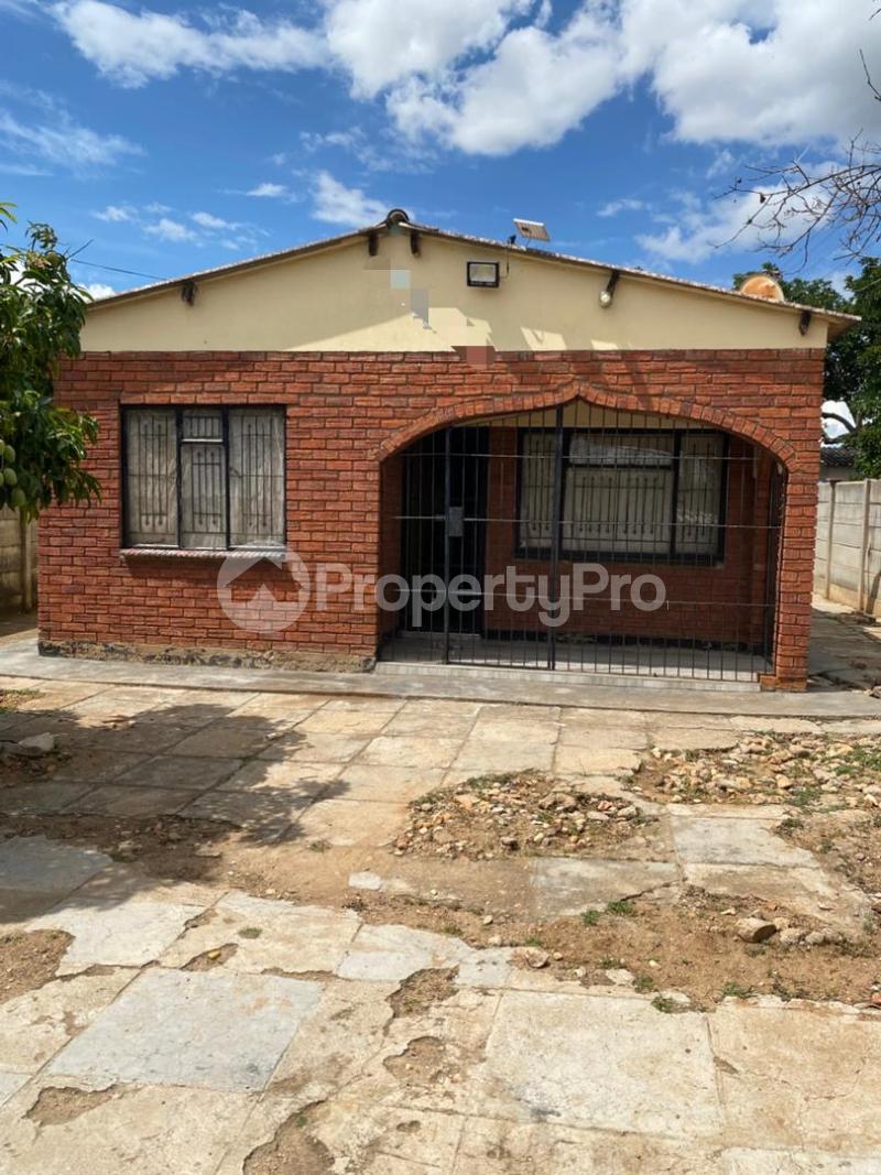 4 bedroom Houses for sale Tshabalala , Bulawayo  Tshabalala Extension Bulawayo High-Density Bulawayo - 0