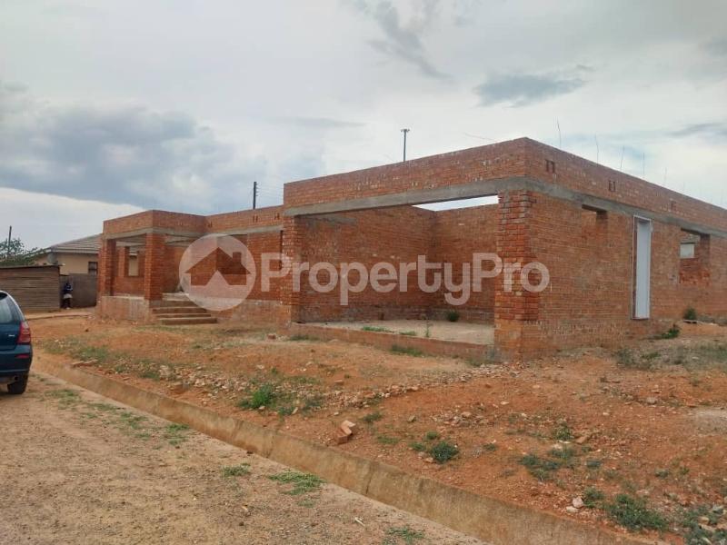 4 bedroom Houses for sale Nkulumane Old Mutual, Bulawayo  Nkulumane Bulawayo High-Density Bulawayo - 0