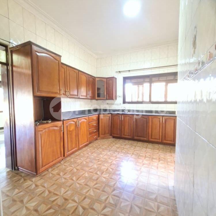 3 bedroom Bungalow Apartment for rent Bukoto road Bukoto Kampala Central - 10