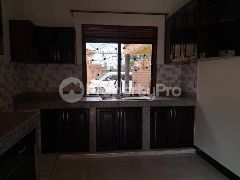 4 bedroom Bungalow Apartment for rent Kisaasi road Kisaasi Kampala Central - 8