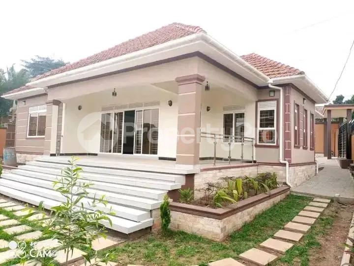 4 bedroom Bungalow Apartment for sale Kireka namugongo road  Kira Wakiso Central - 0