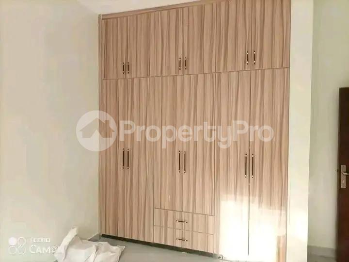 4 bedroom Bungalow Apartment for sale Kireka namugongo road  Kira Wakiso Central - 2