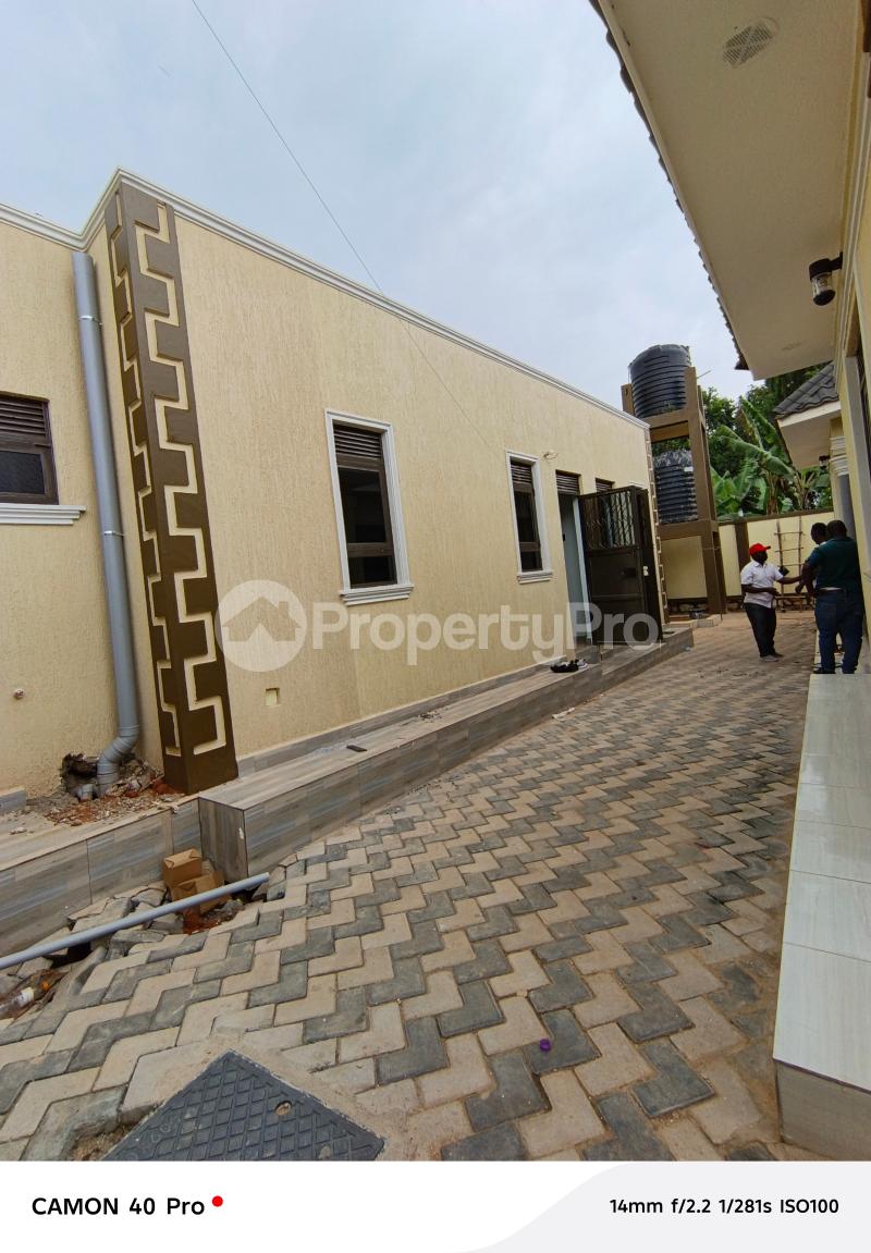 4 bedroom Bungalow Apartment for rent Gayaza road  Gayaza Wakiso Central - 9