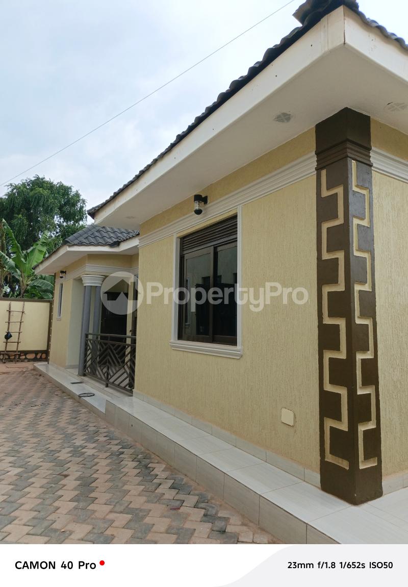 4 bedroom Bungalow Apartment for rent Gayaza road  Gayaza Wakiso Central - 0