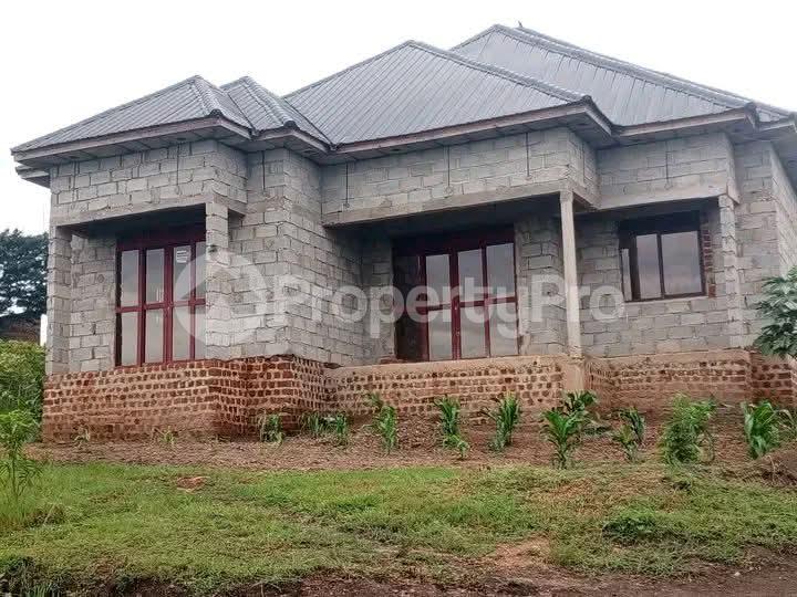 4 bedroom Villa for sale Kasangati matuga road buwambo Kawempe Wakiso Central - 0