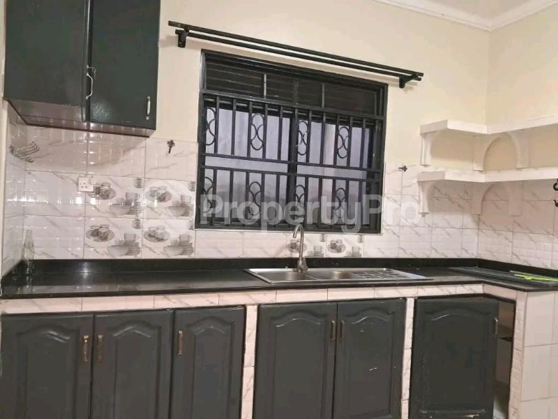 4 bedroom Bungalow Apartment for rent Kyanja kisasi road Kisaasi Kampala Central - 5