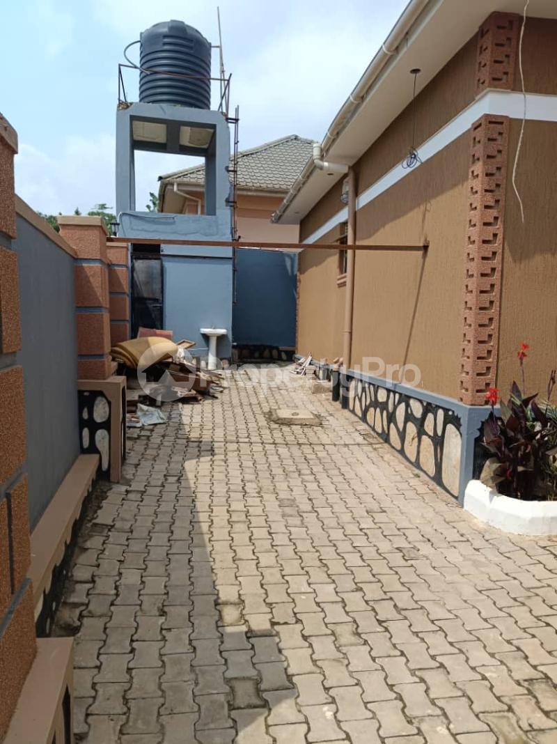 2 bedroom Apartment for sale Namugongo road  Wakiso Central - 0