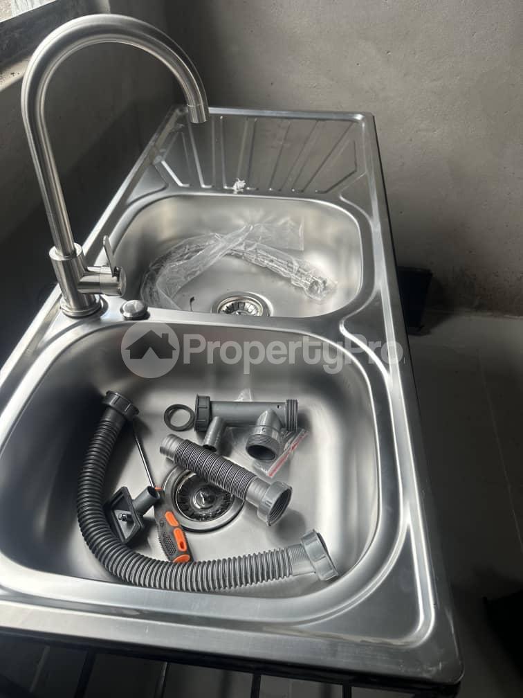 2 bedroom Houses for sale Emapayipini , Cowdry Park Cowdray Park Bulawayo High-Density Bulawayo - 5